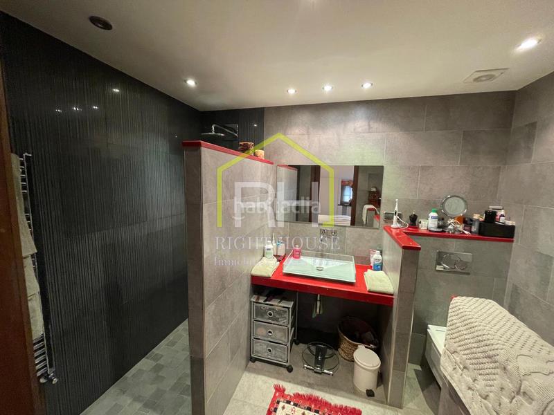 Foto f0c47875-7b4b-4144-a577-18d4194f95eb. Location chalet avec cheminée chauffage parking dans Madrid