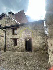 Location Appartement à Carrer del pui 18. Dúplex en alquiler en el centro de andorra la vella