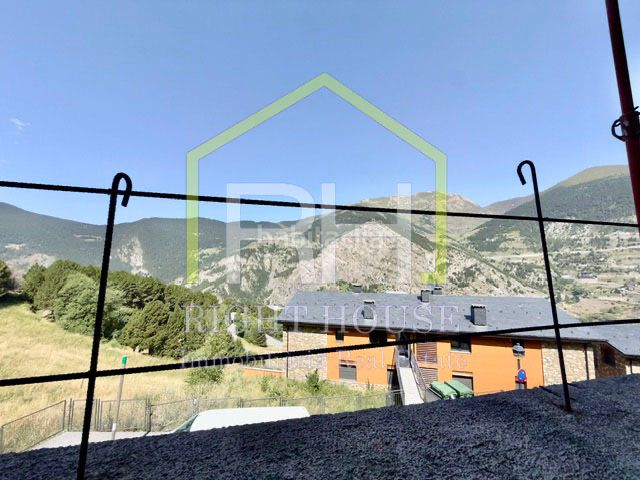 Foto dab17912-f3dc-460a-9004-09a3c1777097. Flat with heating parking in El Forn-Prats-Meritxell Canillo