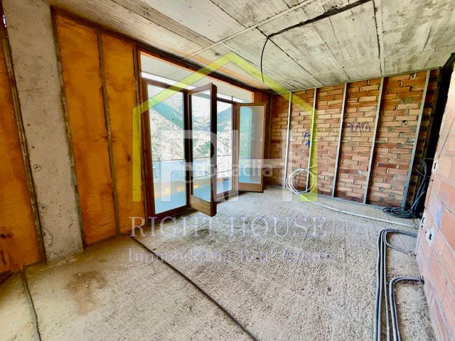 Foto df719d0f-1433-4399-b60c-db41067c6712. Flat with heating parking in El Forn-Prats-Meritxell Canillo