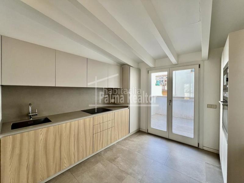 Foto 67785a3c-5b26-4b03-bb41-30b2fef09f2f. Location duplex dans La Llotja-Born Palma de Mallorca