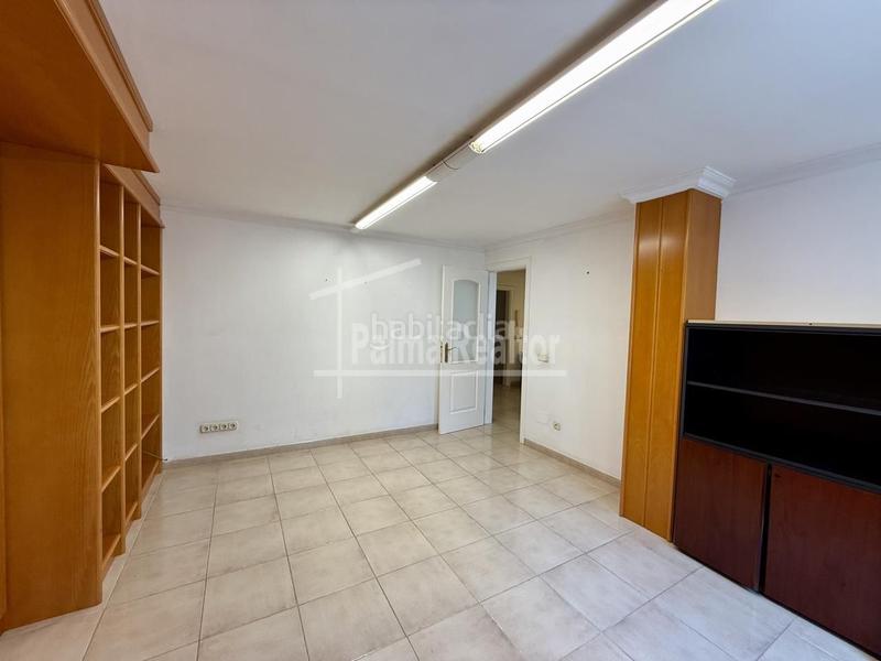 Foto 6115bca7-2170-4715-90c8-06e5a20b48a5. Office space with parking in La Missió Palma de Mallorca