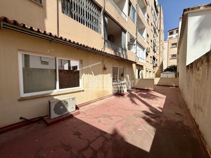 Foto d3ff9ce8-b1c4-4510-831b-518c8fd545c8. Office space with parking in La Missió Palma de Mallorca