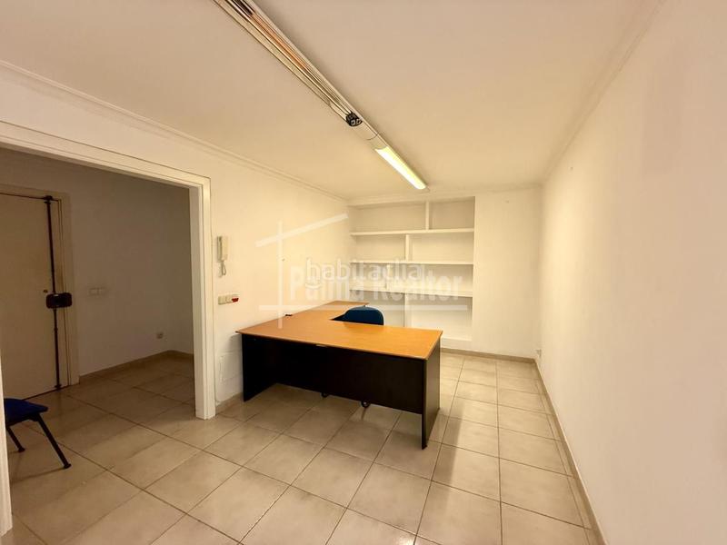 Foto d76afb56-c2d3-4291-87f3-f1780e35d2de. Office space with parking in La Missió Palma de Mallorca