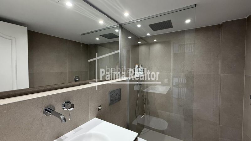 Foto 6cc71650-57a4-48cd-8e67-a13bd989f448. Dúplex amb calefacció aparcament piscina a La Bonanova Palma de Mallorca