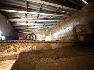 Bauernhof in Zona d´Interior. Encantadora finca rústica con casa de piedra a reformar