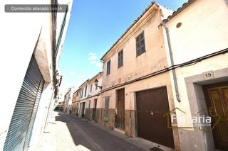 Casa  Carrer de sant jeroni. Venta de casa de pueblo en manacor
