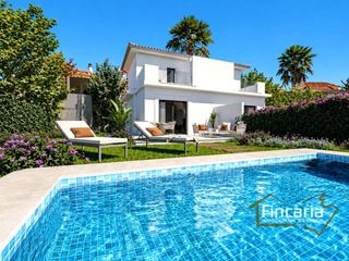 Reihenhaus  Les violetes. Venta de casas adosadas en cala romantica