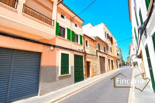 Casa  De la pau. Venta de casa unifamiliar en manacor
