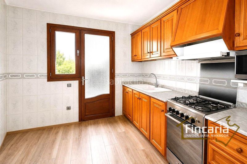 Foto 5391f78f-6c37-4e8c-bfa1-a86454c76199. Casa amb aparcament a Manacor centre Manacor
