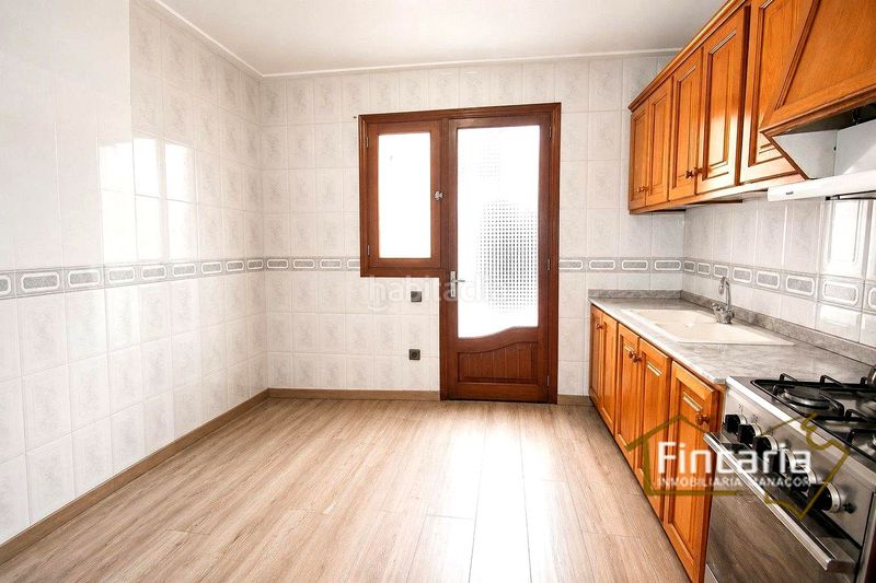 Foto f9f2a4f0-b4be-4429-bb15-2e1ee9d0f6d9. Casa amb aparcament a Manacor centre Manacor