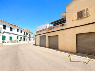 Aparcament cotxe  Des creuers. Venta de garaje en manacor