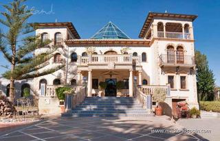 Chalet à Villamartín-Las Filipinas. Villa de lujo en primera línea de golf en villamartín