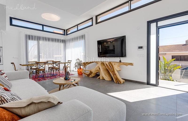 Foto a6c39734-a7e6-475d-b3b3-6908aac2181b. Xalet amb aparcament piscina a Los Europeos Torrevieja