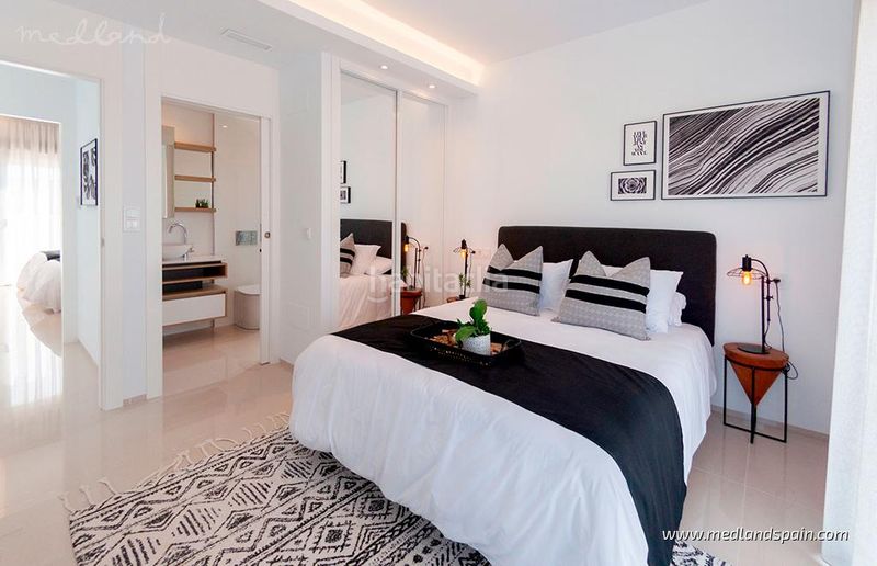 Foto c7502b45-ad94-4d6c-9723-6b2b571acb76. Chalet villa de diseño con 3 dormitorios y piscina privada en los alcázares en Alcázares (Los)