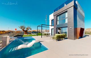 Chalet en Bonalba-Cotoveta. Chalet de diseño con piscina privada y vistas panorámicas en ali