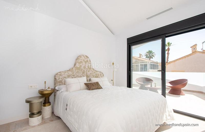 Foto 3f3f8956-8236-4b71-a86f-2de476850dcc. Chalet avec parking piscine dans La Florida Orihuela