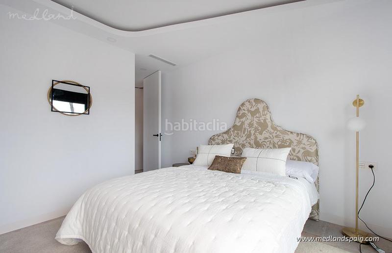 Foto 634c810b-5eb1-4d57-a3fb-e37b4e815bc4. Chalet avec parking piscine dans La Florida Orihuela