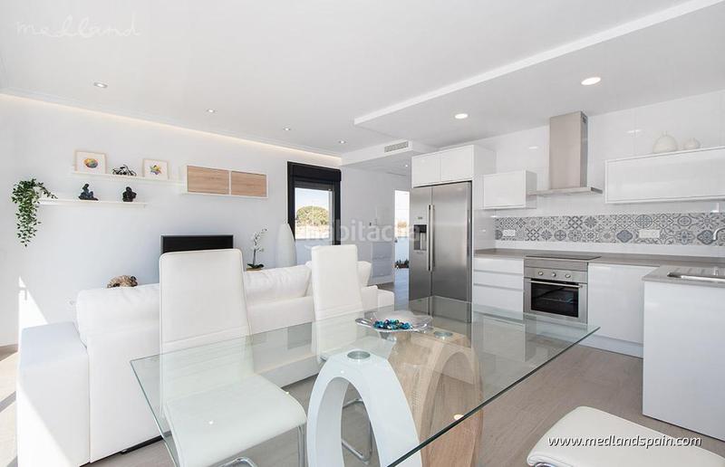 Foto 5aa0995c-d280-47b2-ad5e-8c0b744b13b8. Chalet moderno chalet de 3 dormitorios y solárium privado en ciudad quesada en Rojales