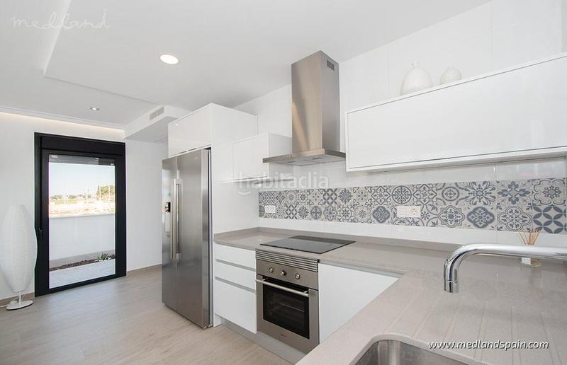 Foto b3cd2f0e-e239-4e58-9cc5-33639587acf9. Chalet moderno chalet de 3 dormitorios y solárium privado en ciudad quesada en Rojales