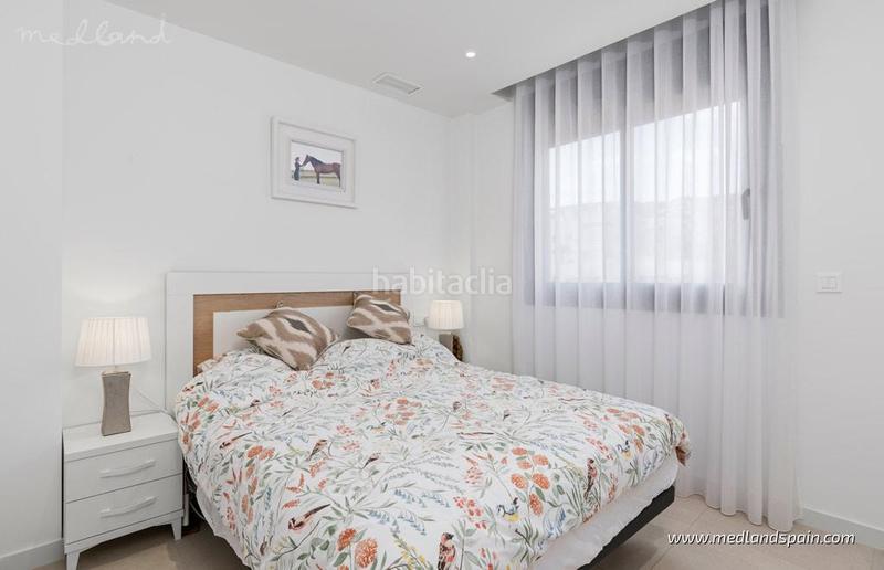 Foto 3f89e05d-2f98-4b1c-bbc4-59af67a22b54. Chalet avec chauffage parking piscine dans Los Secanos Guardamar del Segura