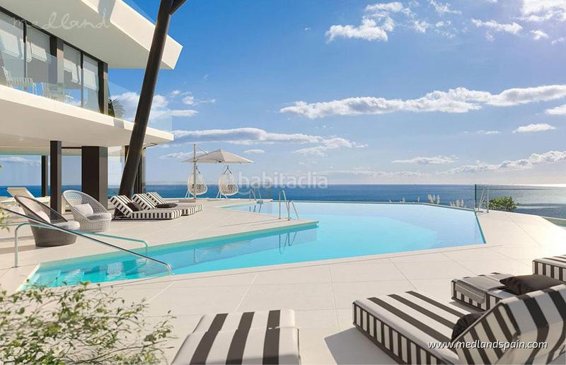 Foto cfbe9983-03ab-425e-a545-12842cefd2ce. Apartamento ático con piscina privada y vistas al mar a 250 metros de la playa en Fuengirola
