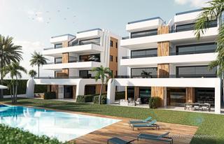 Apartament a Condado de Alhama. Apartamentos con terraza en primera línea de golf cerca de la co