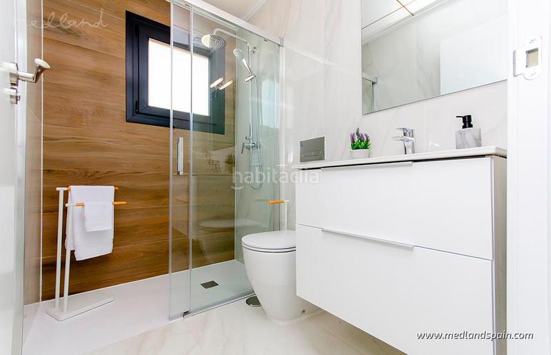 Foto 51074592-bb8e-41f0-9d3e-b0adc6359549. Chalet moderno chalet de 3 dormitorios y piscina privada en vistabella golf en Orihuela