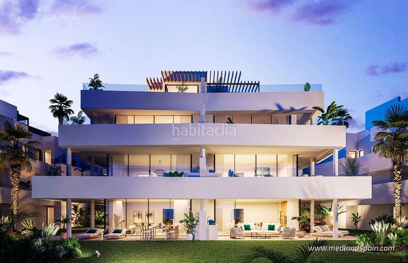 Foto 294be1ba-a87f-4b3d-8150-c51ef6a97c86. Apartamento  en planta baja con 4 dormitorios y vistas panorámicas en Estepona
