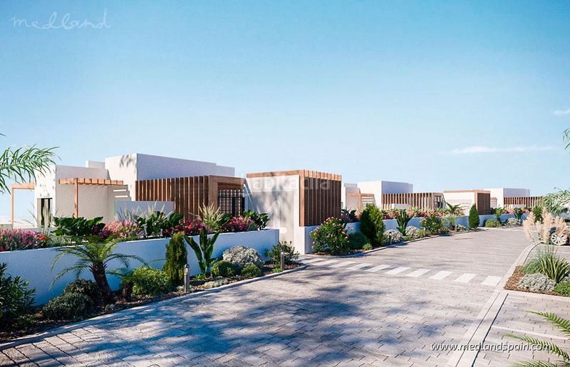 Foto a03c6943-cf8a-459c-9f7a-0a3b4256232f. Apartamento  en planta baja con 4 dormitorios y vistas panorámicas en Estepona