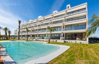 Apartament a Islas Menores-Mar de Cristal. Apartamento con solárium privado a 500 metros de la playa en mar
