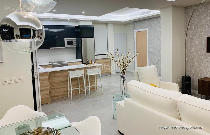 Foto b9816d5e-9eb4-41c8-b3f6-035b77c2b7a7. Chalet moderno chalet de 3 dormitorios y amplia terraza en Daya Nueva