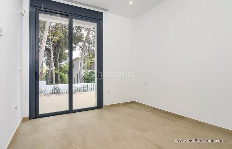 Foto 25f1f7e9-6f29-462f-b303-867b1721665a. Chalet moderno chalet en una planta a 900 metros de la playa e en Calp