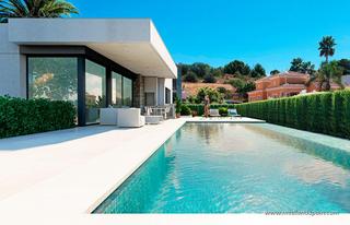 Chalet à Marisol Park - Ortembach - Los Almendros. Moderno chalet en una planta a 900 metros de la playa en calpe