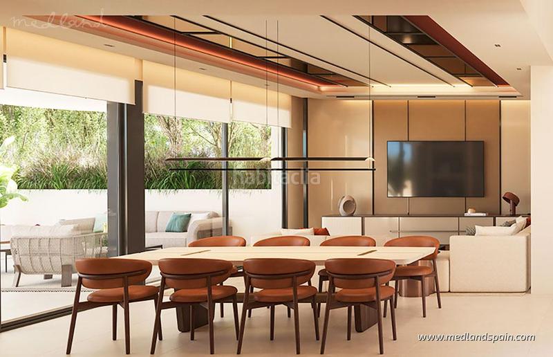 Foto b4edf6b0-2ac9-4487-882c-e0e32dc1b496. Casa adossada amb piscina a Las Chapas - Alicate Playa Marbella