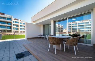 Apartament a Villamartín-Las Filipinas. Apartamento en planta baja con jardínterraza privada en villamar