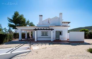 Casa adossada a La Pinilla - Las Palas. Chalet adosado con parcela privada en fuente álamo