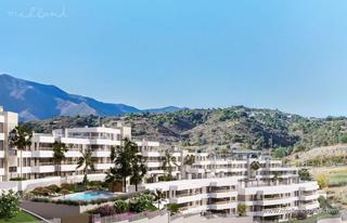 Apartament a Zona Calvario. Apartamentos de planta baja a 1,2 km de la playa en estepona