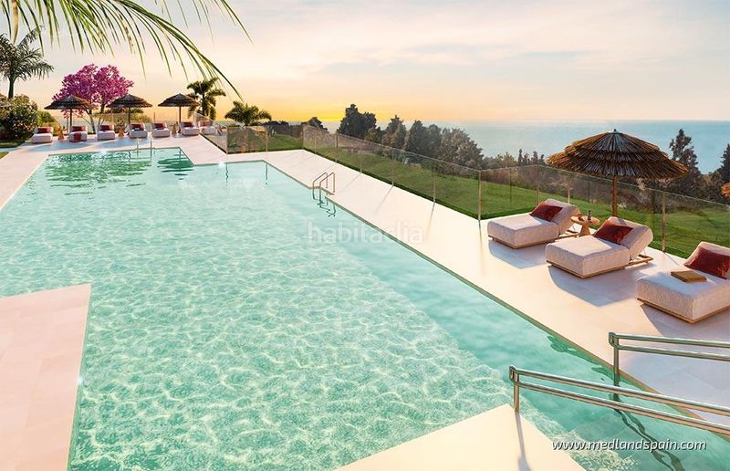 Foto ffdfd34d-ebad-4d42-b2cb-86990a8ab512. Casa adossada amb piscina a El Faro de Calaburra - Chaparral Mijas