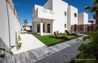 Apartament a Algorfa. Moderno apartamento con jardín privado en la finca golf