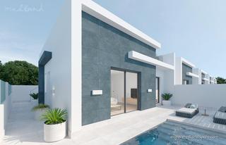 Xalet a Balsicas. Moderno chalet de 3 dormitorios, solárium y piscina privada en b