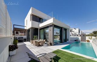 Xalet a El Pinar de Campoverde. Chalet de 3 dormitorios y piscina privada en lo romero golf