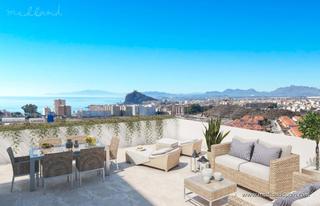 Appartement à El Hornillo. Apartamento con solárium privado y vistas al mar, a menos de 400