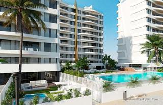 Apartament a Dos Mares. Apartamento en primera línea de playa con 3 dormitorios y jardín