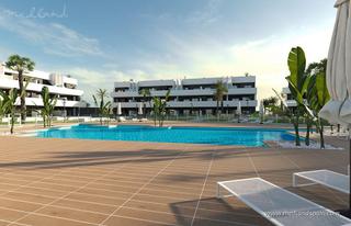 Apartament a El Raso. Apartamento en planta baja con jardín en el raso, guardamar