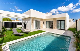 Chalet in Roldán. Modernos chalets de 3 dormitorios con piscina y solárium privado