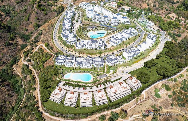 Foto 73dd8cea-d5ad-4748-b4e7-9b5afd7cb380. Appartement mit heizung pool in altos de Estepona Estepona