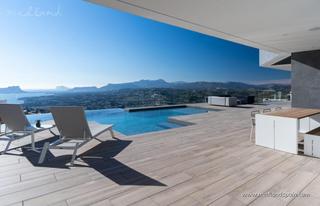 Chalet en Cumbre del Sol. Villa de lujo con sótano, piscina privada y vistas al mar en cum