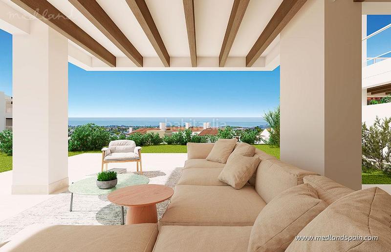 Foto d6f79ad1-aee7-4111-b548-82f3075c6558. Apartamento ático con amplia terraza y vistas panorámicas al mar en Benahavís