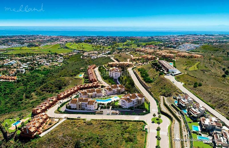 Foto 97cc378d-d1d5-447f-8784-fc0e74ce8378. Apartament amb calefacció piscina a El Paraíso Benahavís